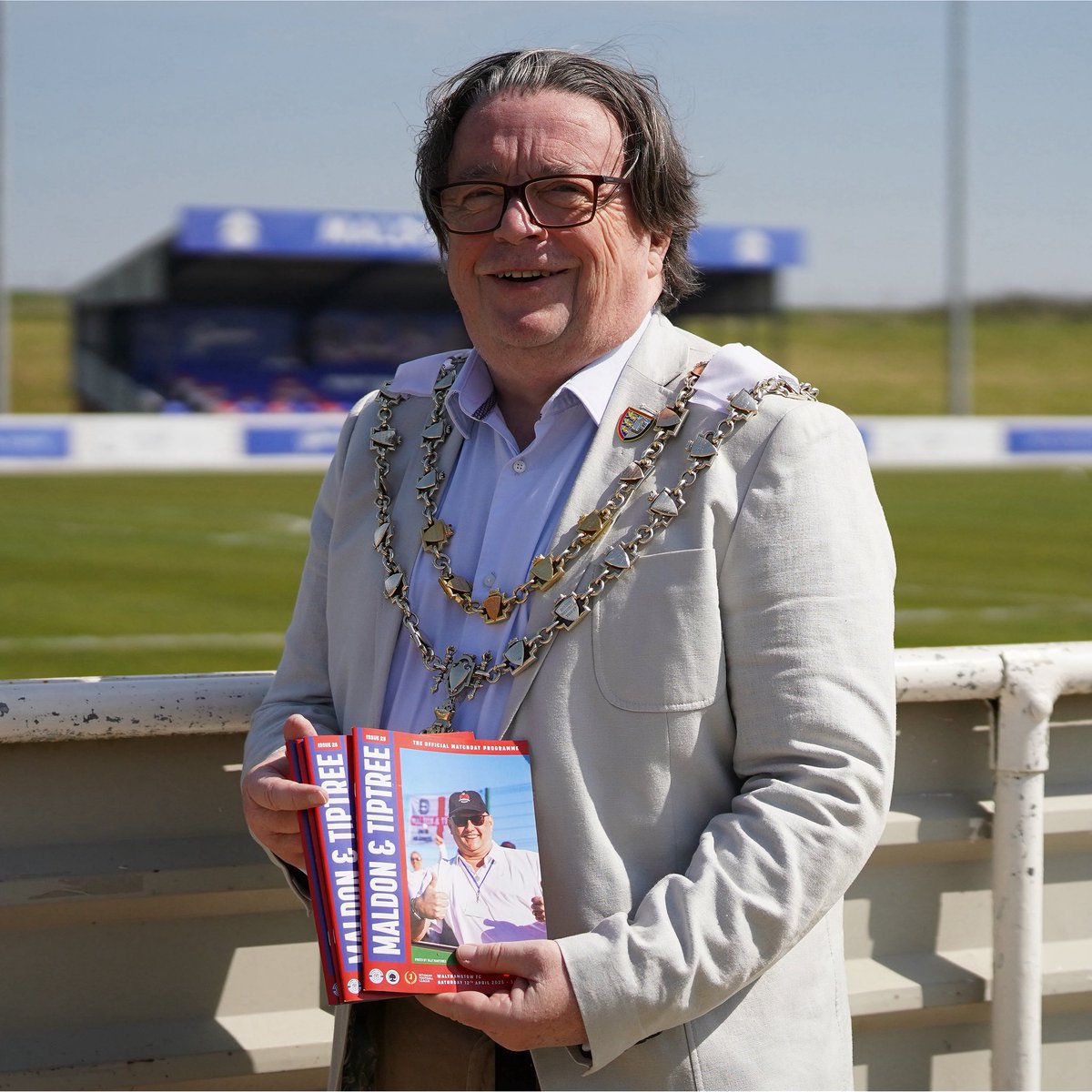 PumpUpTheJam8's tweet photo. Series 3, Episode 7: Andrew Lay

In episode seven of series 3 the lads come together and are joined by Andrew Lay, a #Jammers fan since 1999 and now an employee of @MaldonTiptreeFC. 

Spotify ➡️ https://t.co/vvo2DdcPSZ

YouTube ➡️ https://t.co/0xGFCZGedV

#COYJ 🍓 https://t.co/24U8y2Ty4d