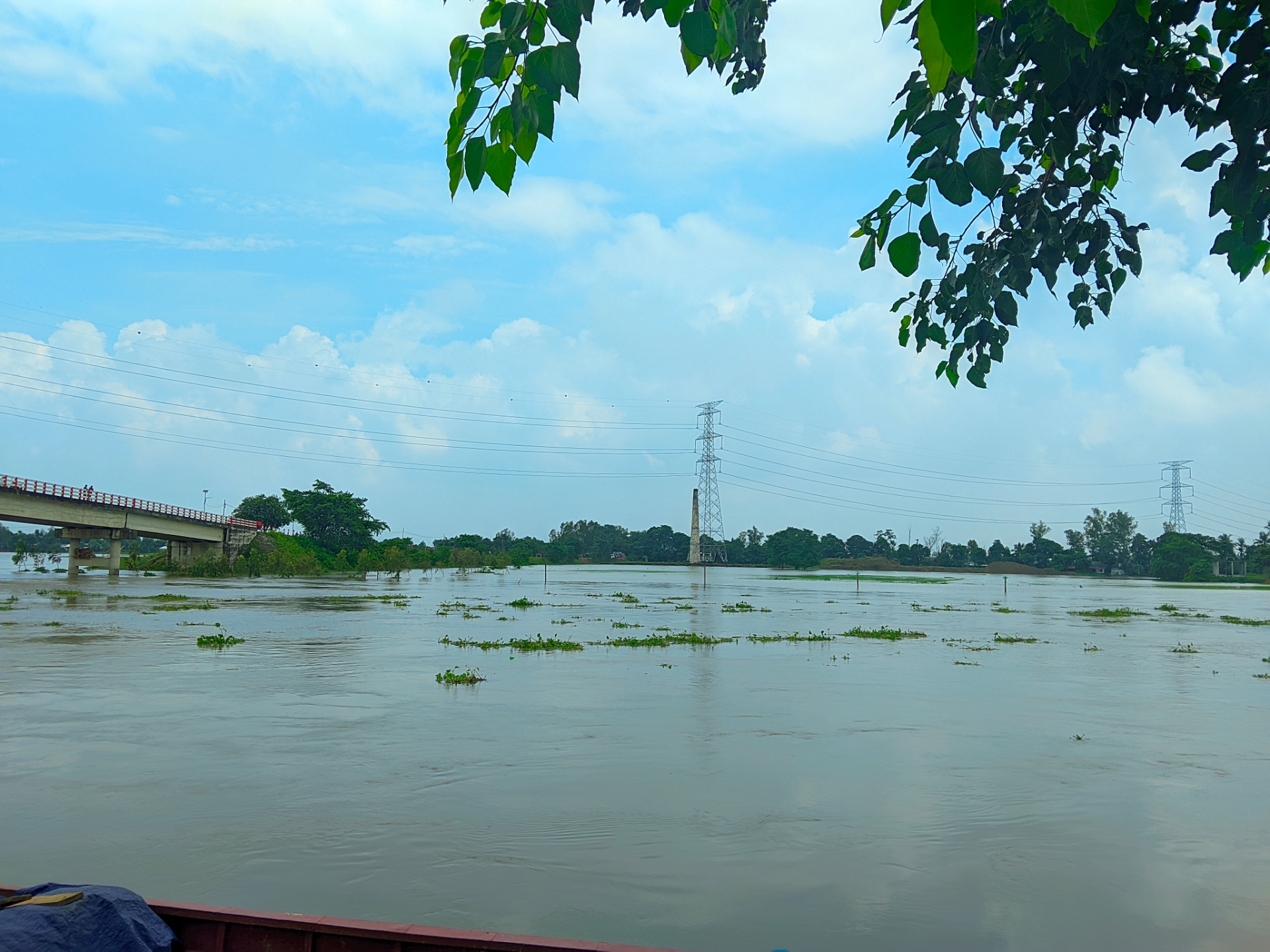 বিপৎসীমা অতিক্রম করল আত্রাই নদীর পানি, নওগাঁয় বন্যার শঙ্কা