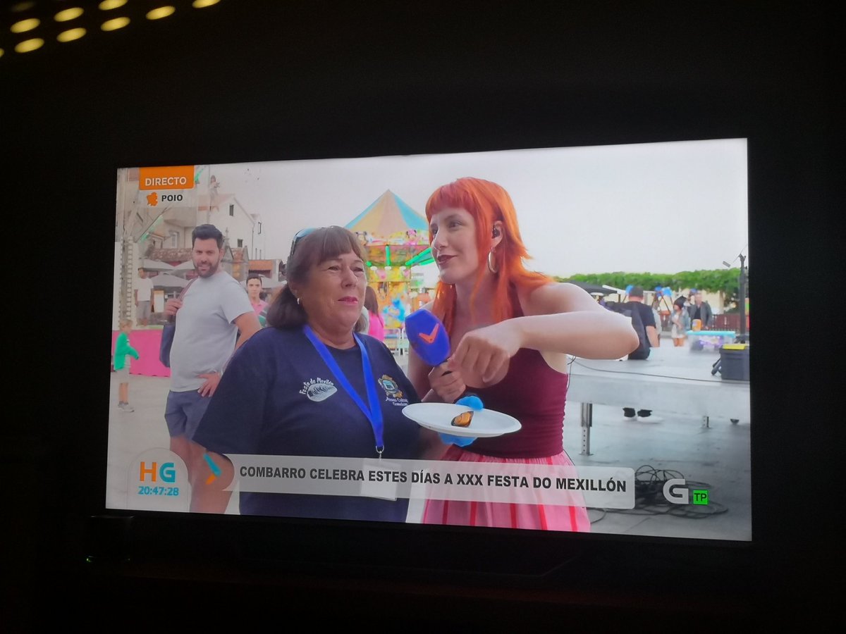 MObelleiro's tweet photo. Con todos os respectos ás festas do mexillón, carreira de carretillas e demais, pero é un insulto que coa grave vaga de incendios, a TVG non ofreza un verdadeiro servizo público con directos nos puntos onde está a noticia. https://t.co/rkp0437djt