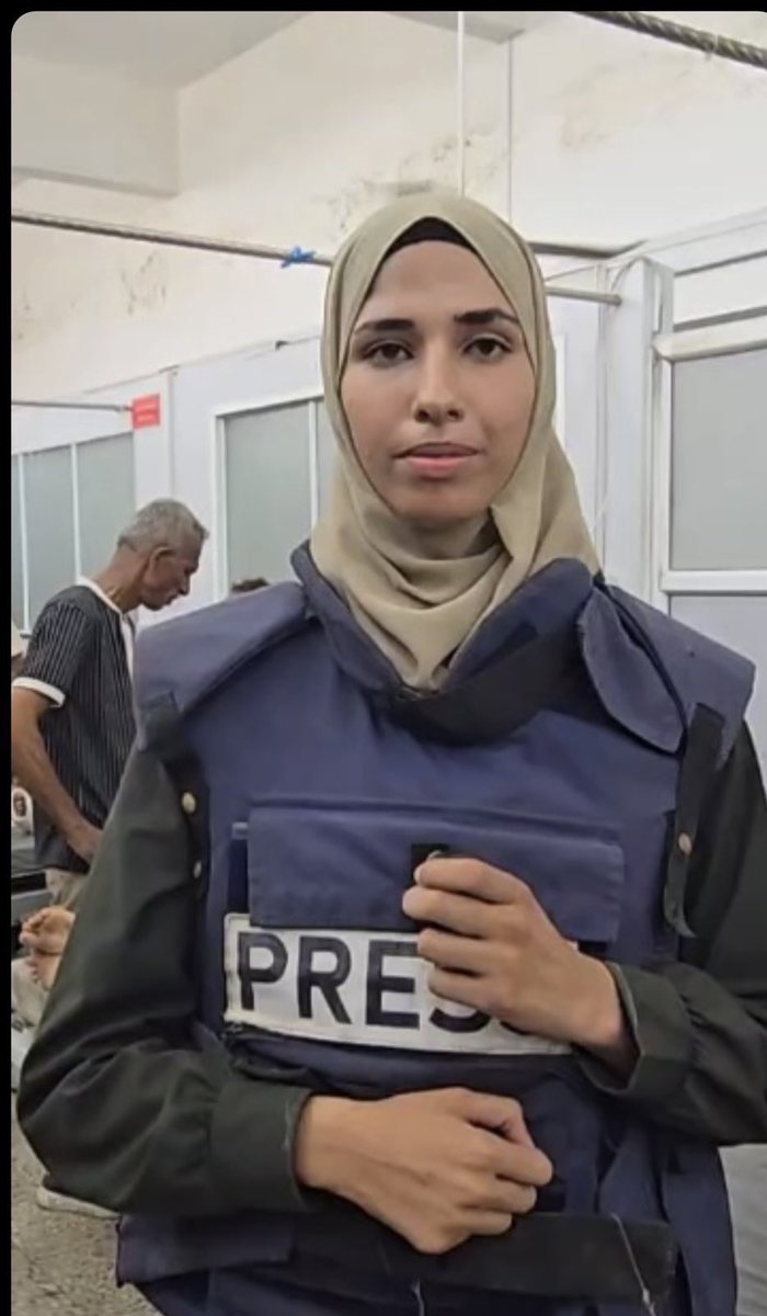 Kahlout9's tweet image. بنت مخيم جباليا نور ابو ركبة صحفية الرسمية لتغطية الرسمية في قناة الجزيرة عوض الشهيد أنس الشريف ..