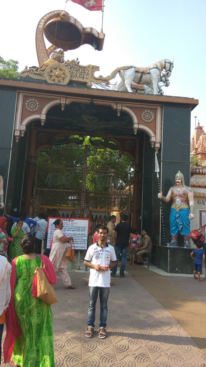 Greetings to everyone on the auspicious occasion of Shri Krishna Janmashtami. I pray for the well- being and good health of the people. 

श्रीकृष्ण जन्माष्टमी  के पावन पर्व की आप सभी को हार्दिक शुभकामनाएँ!🙏
#KrishnaJanmashtami2025 #श्रीकृष्ण_जन्माष्टमी #HappyJanmashtami