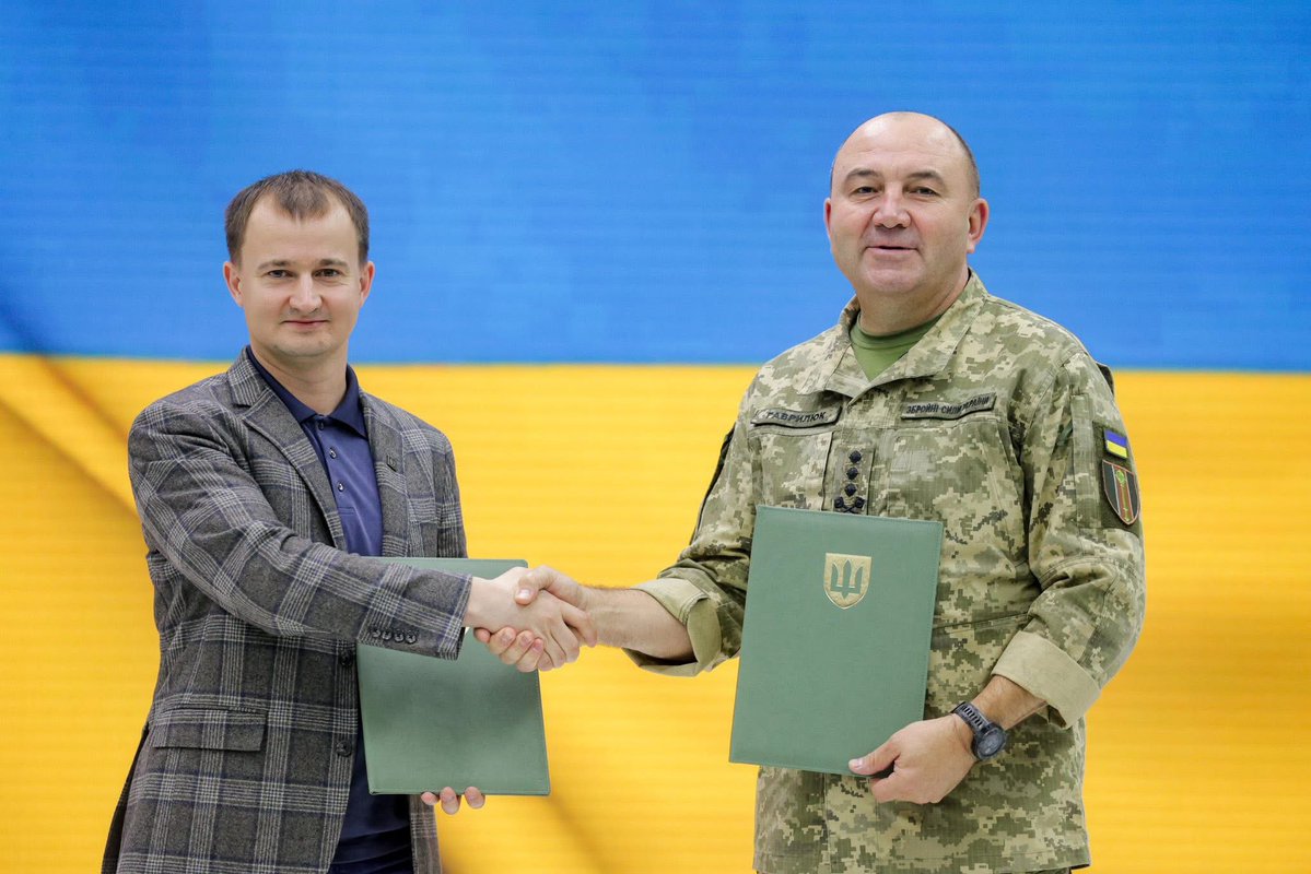 Т (@taraschmut) on Twitter photo <a href="/BackAndAlive/">Повернись живим</a> — стратегічний партнер <a href="/DefenceU/">Defense of Ukraine</a> .
Сьогодні, через 11 років роботи, сотню проєктів та 18 мільярдів гривень для Сил оборони, формалізували наші стосунки)
Ви запитаєте чому зараз? Бо з бронежилетів та тепловізорів 2014-го, «Мавіків» та планшетів у 2020-му, чи <a href="/BackAndAlive/">Повернись живим</a> — стратегічний партнер <a href="/DefenceU/">Defense of Ukraine</a> .
Сьогодні, через 11 років роботи, сотню проєктів та 18 мільярдів гривень для Сил оборони, формалізували наші стосунки)
Ви запитаєте чому зараз? Бо з бронежилетів та тепловізорів 2014-го, «Мавіків» та планшетів у 2020-му, чи