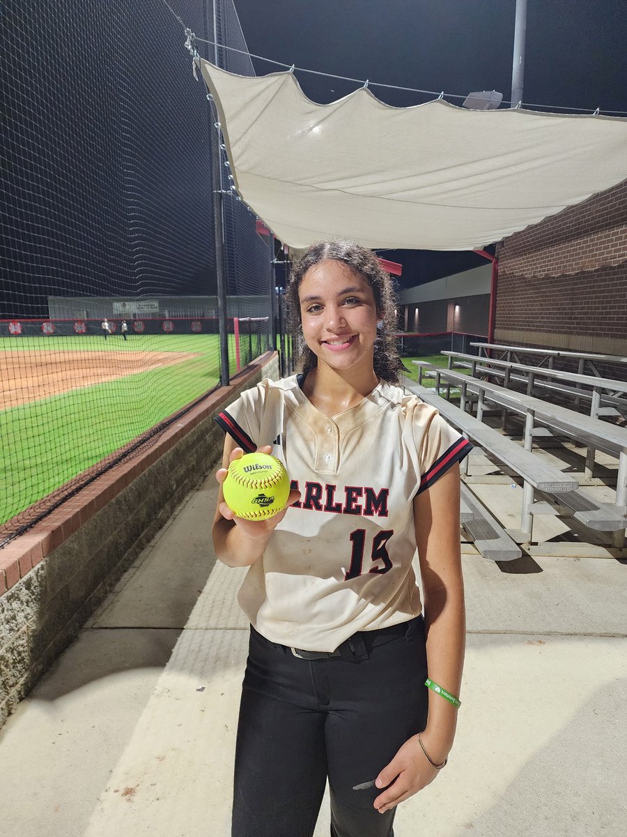Harlem High Softball tweet media