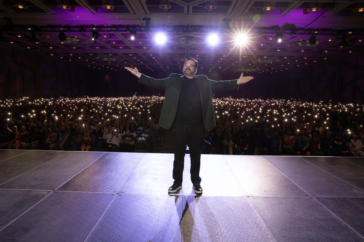 📣 Tradition <a href="/BrandSanderson/">Brandon Sanderson</a> Signing Reservations are officially BOOKED.  Limited spots for Lightning Signings are still available, but we anticipate they will be booked soon.

Secure your spot today to meet the legendary author: bit.ly/SandersonSigni…