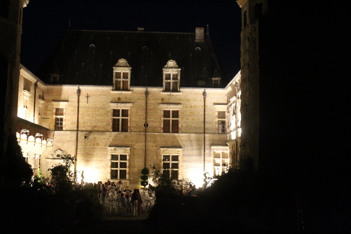 📷 Concert de clôture du 🎵10ème BACH FESTIVAL GERS 2025 au 🏰Château  de Caumont🎊#Gers #Occitanie 🇫🇷

Merci à Mathilde &amp; Ghislain de Castelbajac !

🎹Graziana PRESICCE🇮🇹 &amp; 🎻František BRIKCIUS - #violoncelle 🇨🇿

🎼 #Schumann #Janáček #Fauré #Martinů #Ravel

#BachFestivalGers