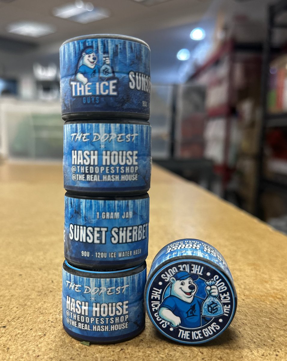 The_Dopest_Shop's tweet photo. 🧊 Restock: SUNSET SHERBET. 🥶 ❄️ 💨 #hash #thedopestshop #hashhouse #collab https://t.co/a5rygDhMJk
