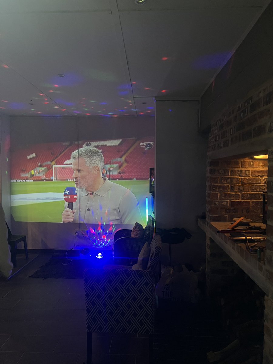 charl_cupido's tweet photo. Footie is back #YNWA https://t.co/XVxisEWzRC