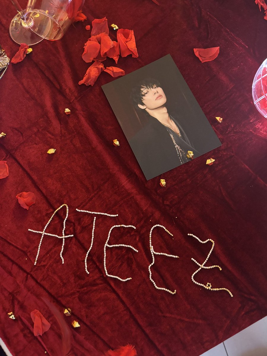 jj_simmer's tweet photo. THE TIKE IS NOW! 
#ATEEZ #ateezpopup #inyourfantasypopup https://t.co/q5p4fNQZKx