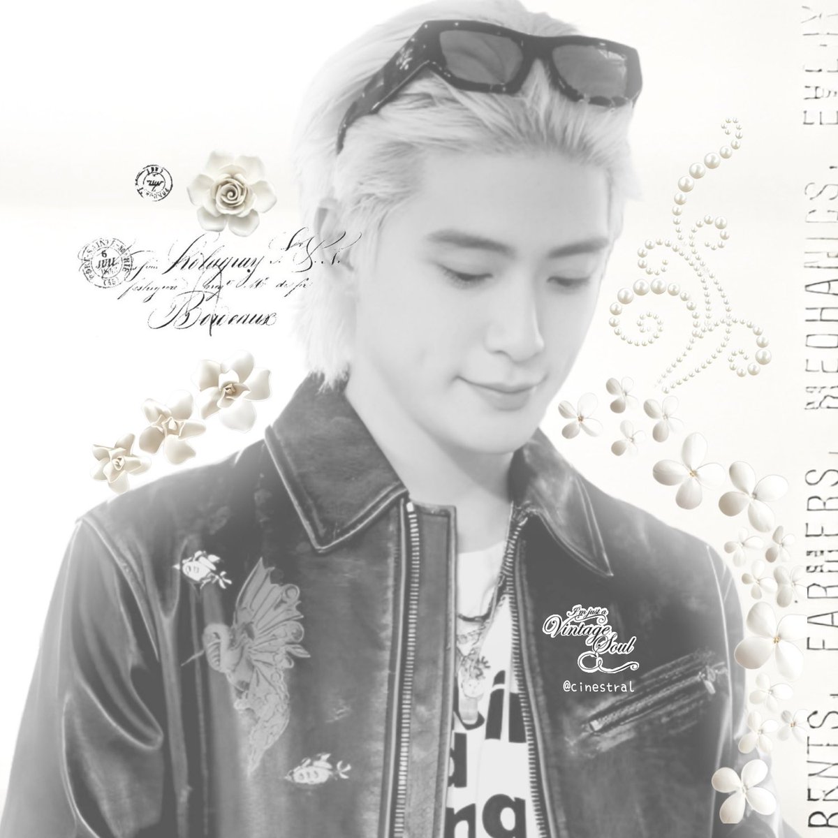 cinestral's tweet photo. ✽⌠ icon &amp; layout 𝑎𝑝𝑝𝑟𝑒𝑐𝑖𝑎𝑡𝑖𝑜𝑛 𓆤প্রশং : Sous la caresse de l’aube, le café danse et réveille mon âme endormie. ★ https://t.co/8CBG3VK0yp