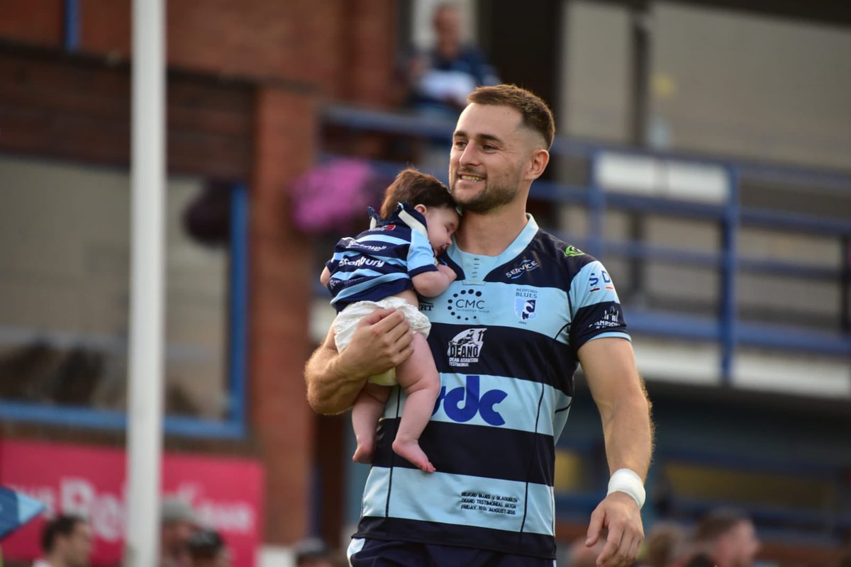 BedfordBluesRFC's tweet image. Skipper for the night. 
Leader of the team. 
Legend 💙