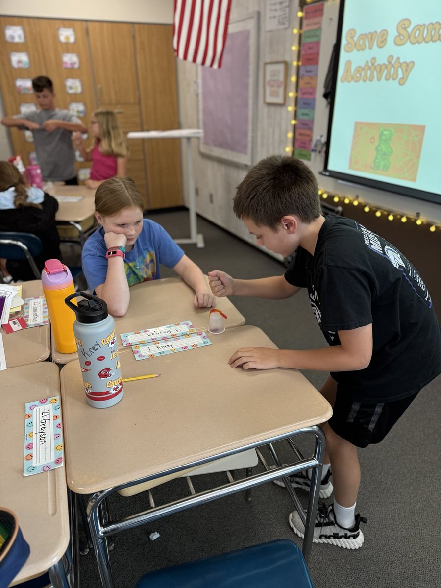Saving Sam in 5th grade Science 🧬 with Ms. Caito ⁦<a href="/EzraElementary/">Ezra Millard</a>⁩ ⁦<a href="/teacher4life3/">Charlene Schuchardt</a>⁩