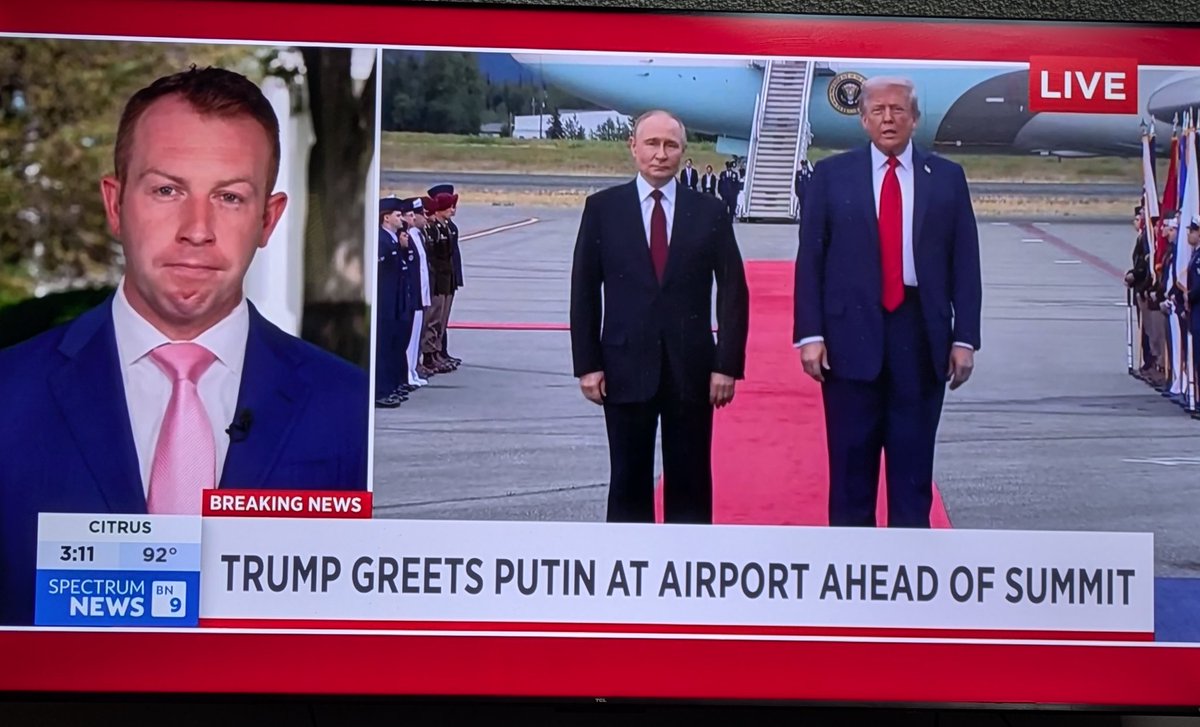End the War Mr.President 🫡

What a sight to see!! 👏👏👏👏