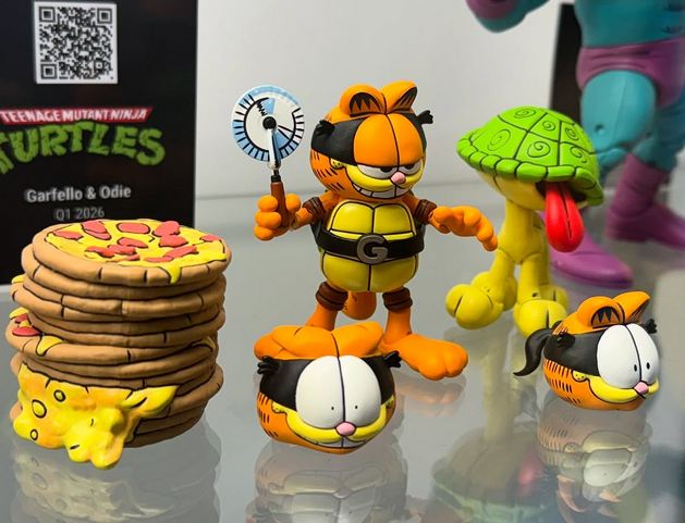 thorbahn3's tweet photo. Two different companies are making Garfello figures. Garfello is the fifth secret turtle but also, Garfield. https://t.co/SjxEjYg9Ih