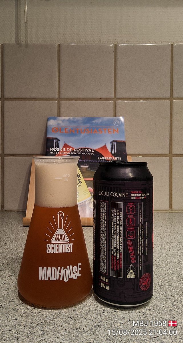 Mad Scientist 🇭🇺
Liquid Cocaine 🍻🍻🍻🍻👌
Alkohol: 9,0 %
IBU: 120
Indehold: 440 ml.
Type: IPA - Imperial / Double
Serverings temp: 8 - 10
madscientist.hu  #madscientistbeer <a href="/madscientisthun/">Mad Scientist</a>

Købt på: ol2go.dk 👍

untappd.com/b/mad-scientis…

#BskyBeer