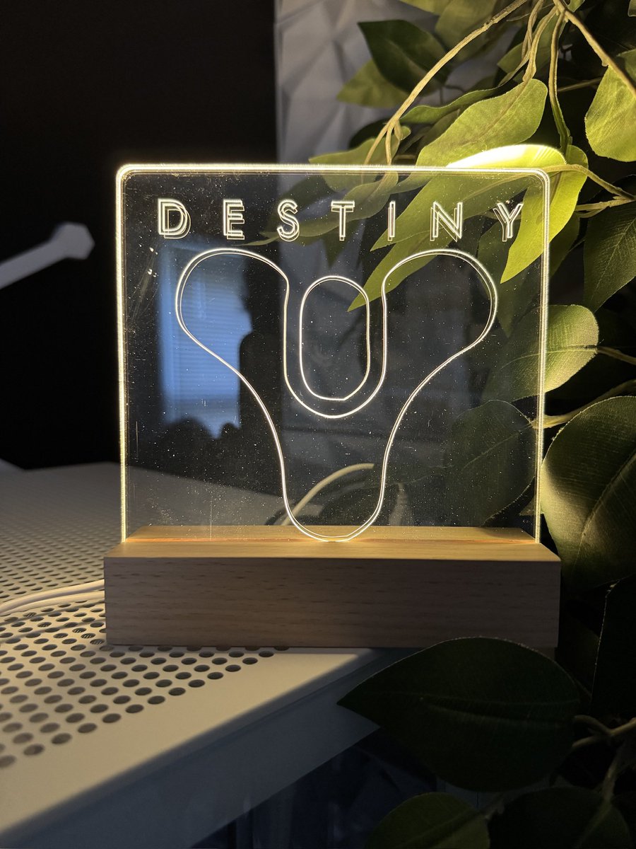 Now I’m taking custom LED lamp orders ✨If you’re interested to purchase, let me know!