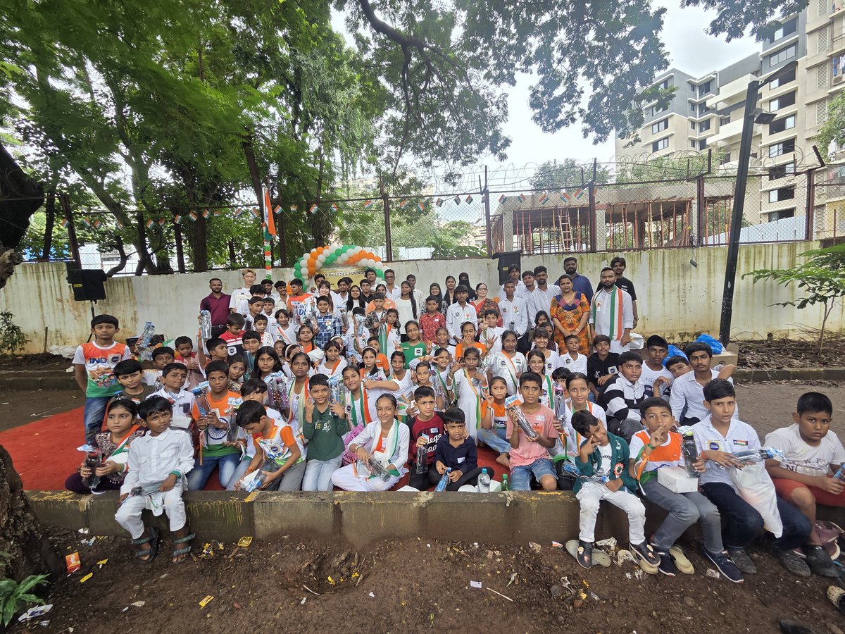 gullyclasses's tweet image. (1/6)
🇮🇳✨ Celebrating Freedom with Love! ✨🇮🇳
Today, Gully Classes Foundation celebrated the 79th Independence Day with our amazing kids at Ghatkopar West.
It was a day full of joy, unity & inspiration. 💛
🧵👇
#GullyClassesFoundation #IndependenceDay #Mumbai #2k25