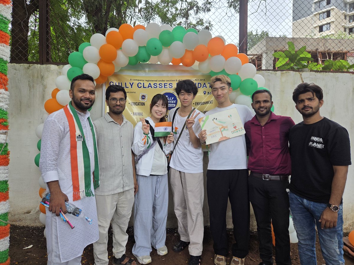 gullyclasses's tweet image. (1/6)
🇮🇳✨ Celebrating Freedom with Love! ✨🇮🇳
Today, Gully Classes Foundation celebrated the 79th Independence Day with our amazing kids at Ghatkopar West.
It was a day full of joy, unity & inspiration. 💛
🧵👇
#GullyClassesFoundation #IndependenceDay #Mumbai #2k25