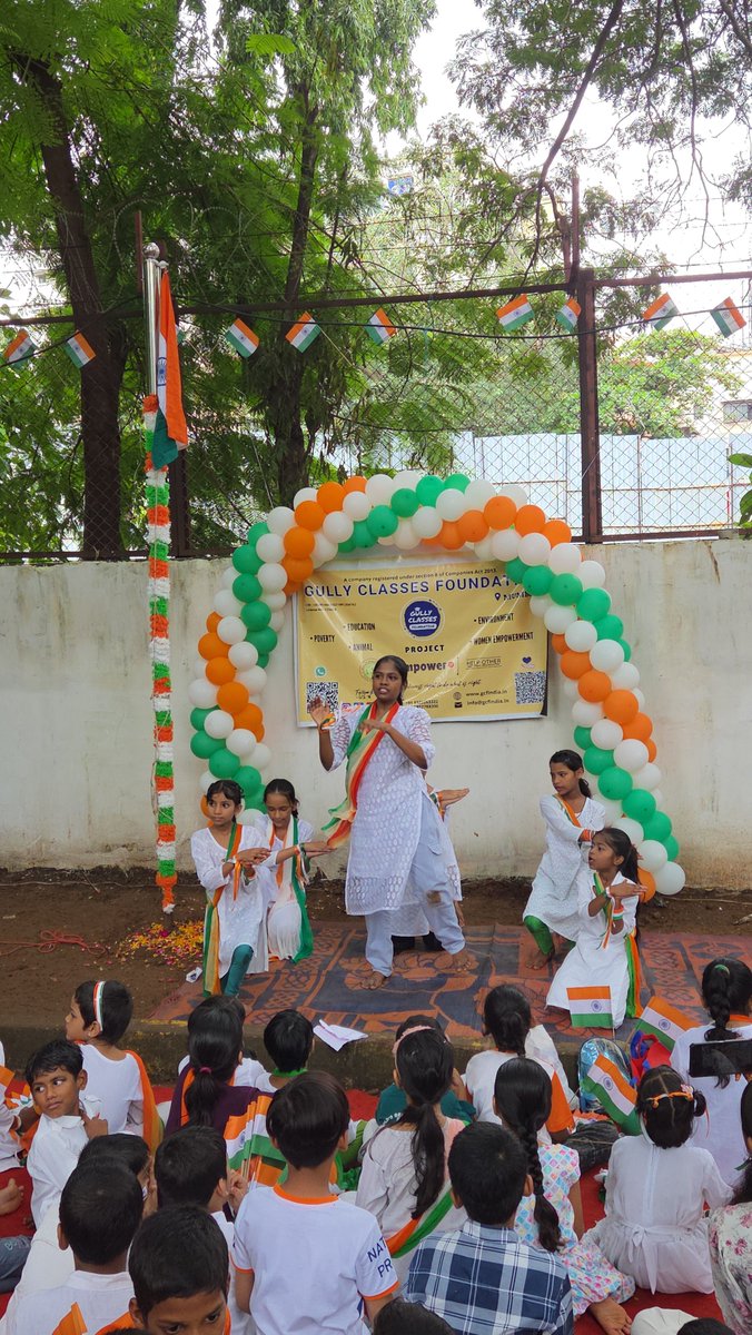 gullyclasses's tweet image. (1/6)
🇮🇳✨ Celebrating Freedom with Love! ✨🇮🇳
Today, Gully Classes Foundation celebrated the 79th Independence Day with our amazing kids at Ghatkopar West.
It was a day full of joy, unity & inspiration. 💛
🧵👇
#GullyClassesFoundation #IndependenceDay #Mumbai #2k25