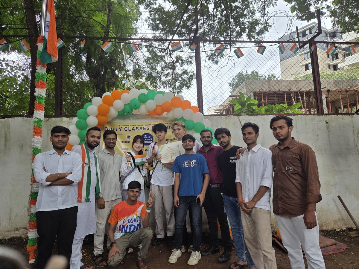 gullyclasses's tweet image. (6/6)
Here’s to unity, freedom, and building a brighter future together! 🙌🇮🇳
#IndependenceDay #GullyClassesFoundation #79thIndependenceDay #UnityInDiversity #CommunityLove #WithTheKids