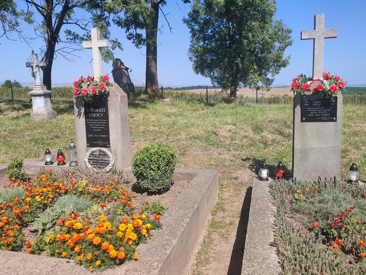 Delegacja Odra-Niemen przebywa na Ukrainie. W rocznicę Bitwy Warszawskiej i Święta Wojska Polskiego stawialiśmy znicze na polskich, żołnierskich grobach w  Krysowicach, 
Mościskach i Lipnikach🇵🇱

W Strzelczyskach braliśmy udział w przepięknym, patriotycznym wydarzeniu.