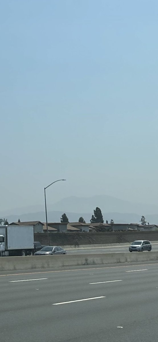 We are being suffocated with this poison! Blue skies are a thing of the past. So are views of the surrounding hills snd mountains!! Can’t even see them!
Geo-engineering 
Weather modification 
CBM
SAI 
‼️THEY ARE ALL CRIMES THAT NEED TO BE STOPPED ‼️