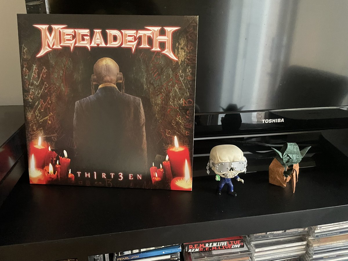 Kicking off the weekend with a superb <a href="/toolbeer/">To Øl</a> DIPA. Still haven’t come to terms with @megadeth announcing their last hurrah so easing into the weekend with #13