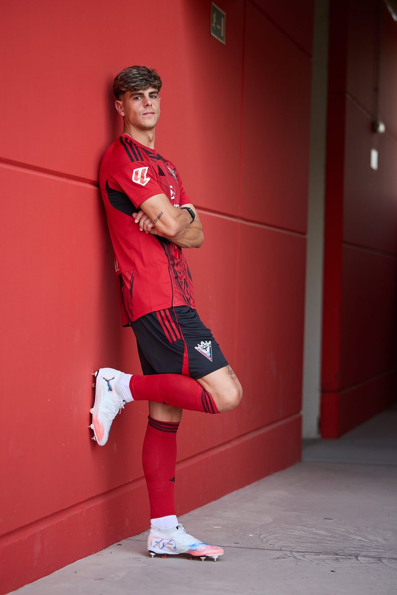 25/26🔜⚽️ <a href="/LaLiga2/">LALIGA HYPERMOTION</a>