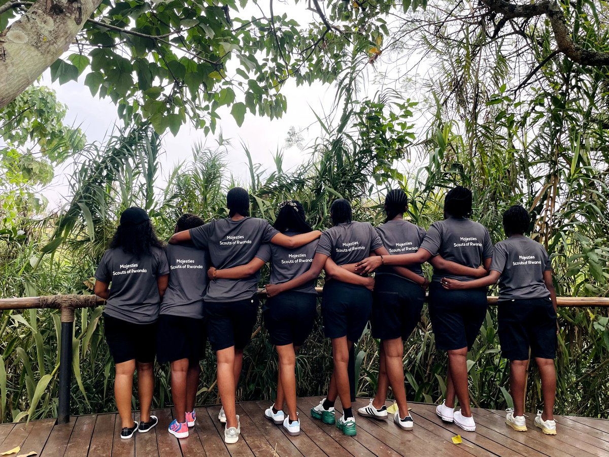 MajestieScoutsR's tweet photo. @UmusambiV gave us every vibe we were looking for and more๐ฅ
#WomenInScouting
#EcoQueensHangout https://t.co/p4BI0V8WRB