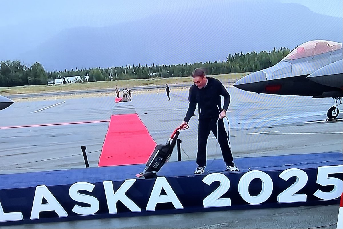 The news has never been more captivating.

Hoover#
Tidy#