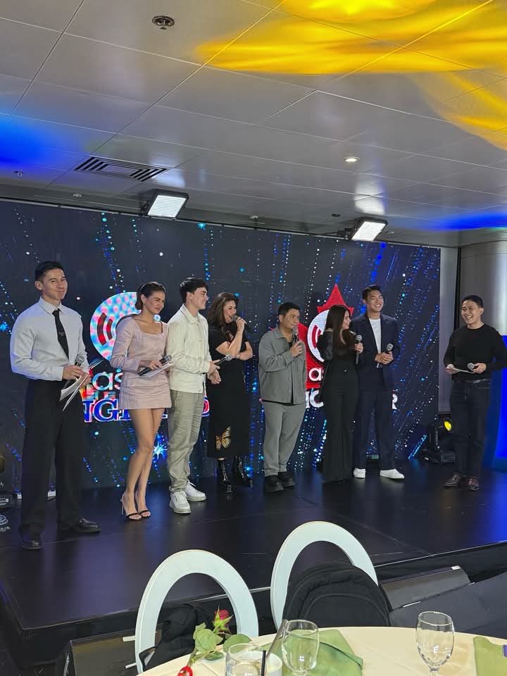LoisaJema's tweet photo. ASAP Family at the โIisang Tahanan: Kapamilya Foreverโ trade series.
#Kapamilyaforever #ABSCBNTradeEvent
#LoisaAndalio #JanineGutierrez @iamAndalioLoisa @janinegutierrez @darLasauLer @reginevalcasid #ASAPNatinTo #ASAP30
๐ธยฉ๏ธ @ASAPOfficial https://t.co/sqqkQn8JBL