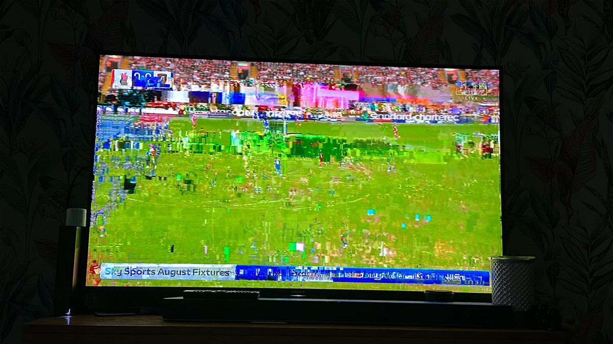 warmgaze9's tweet photo. @virginmedia sort the channels out in dh5 https://t.co/wmrQKDcA0F