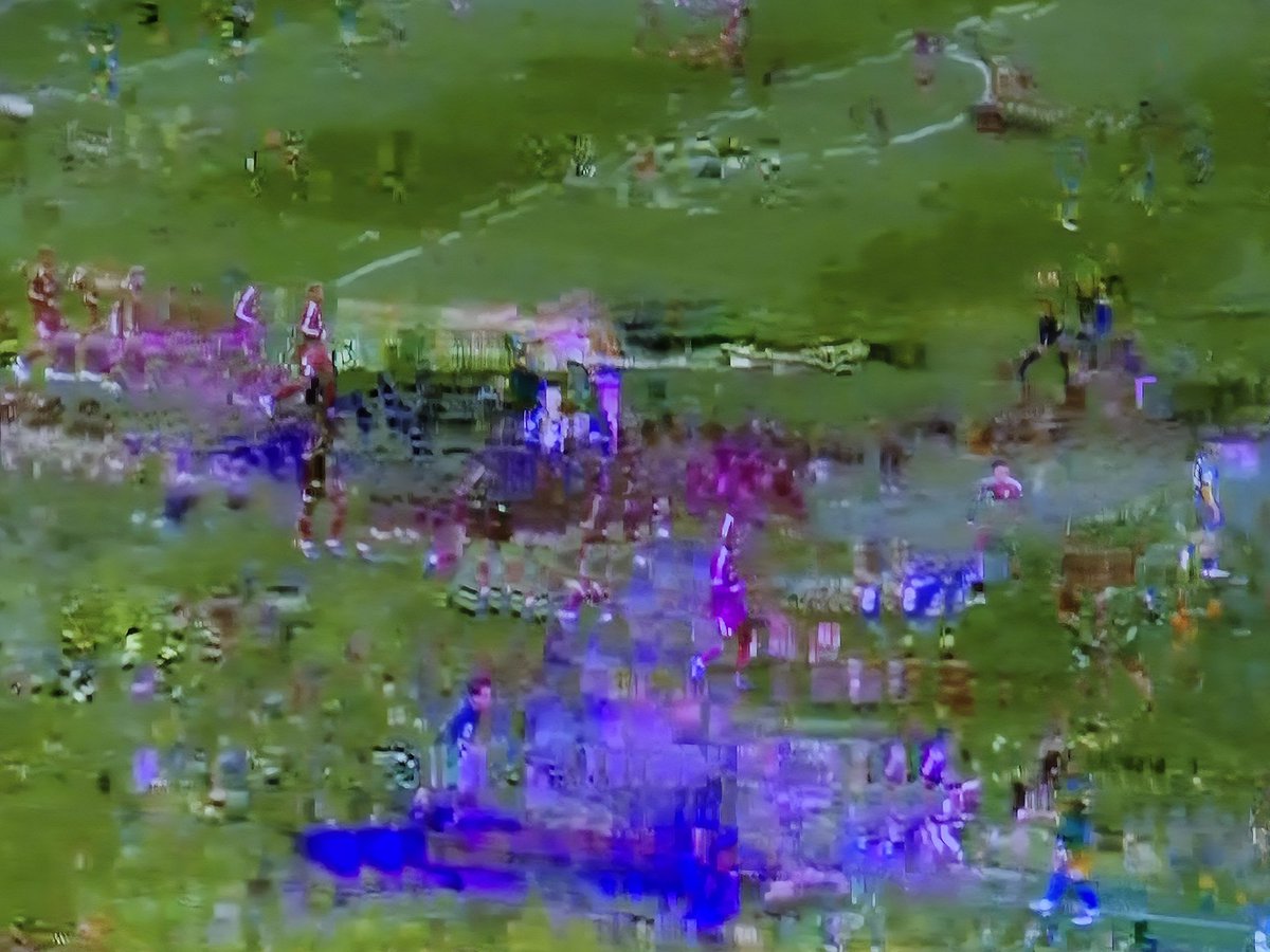 minaldinho80's tweet photo. @virginmedia sort your fucking TV quality out for Skysports or give me my fucking money back.
What kind of shit is this??? https://t.co/xCbwCkTlTh