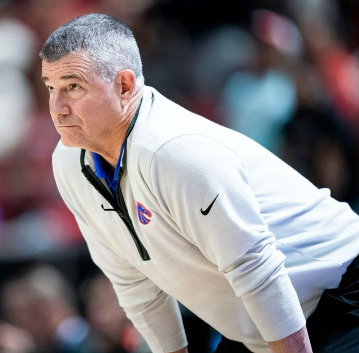 RoccoMiller8's tweet image. NEWS: Boise State and Saint Mary's are finalizing an agreement to play a neutral-site game on December 14th inside the Mountain America Center in Idaho Falls, according to sources.
This will mark the third straight Broncos-Gaels meeting in Idaho Falls. BSU is 2-0.
#MWC
#WCC