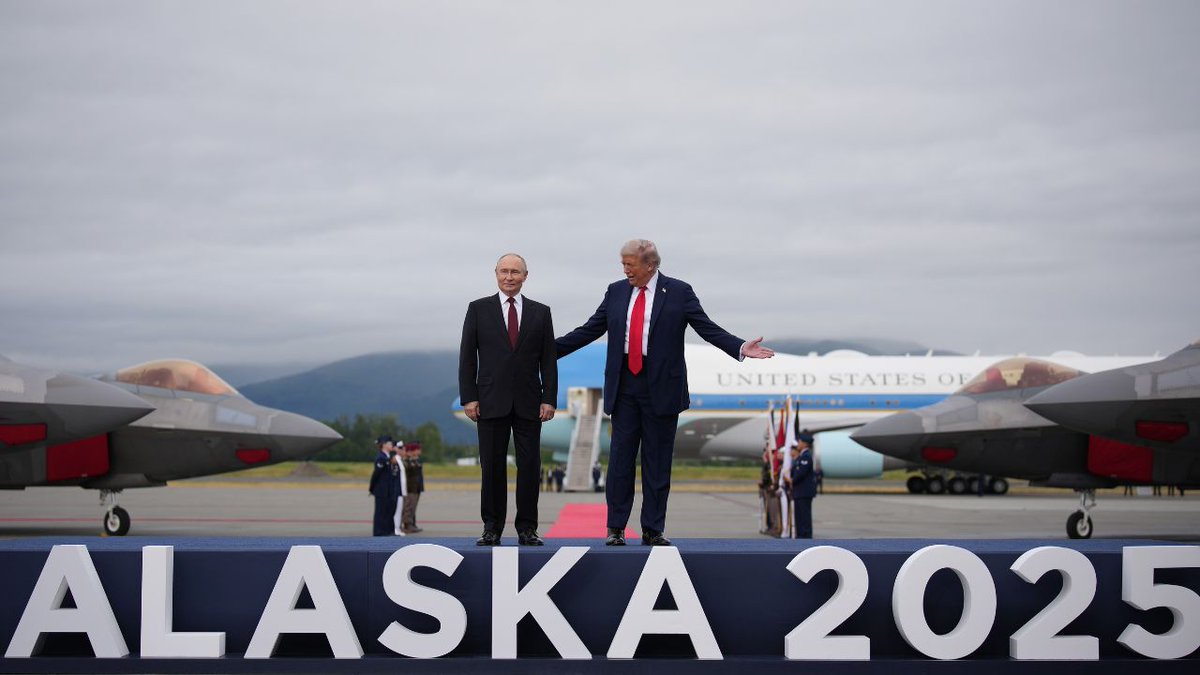 FoxNews's tweet photo. PHOTOS: President Trump and Russian President Vladimir Putin shake hands in Anchorage, Alaska ahead of historic talks. https://t.co/tD3WUoyPfr