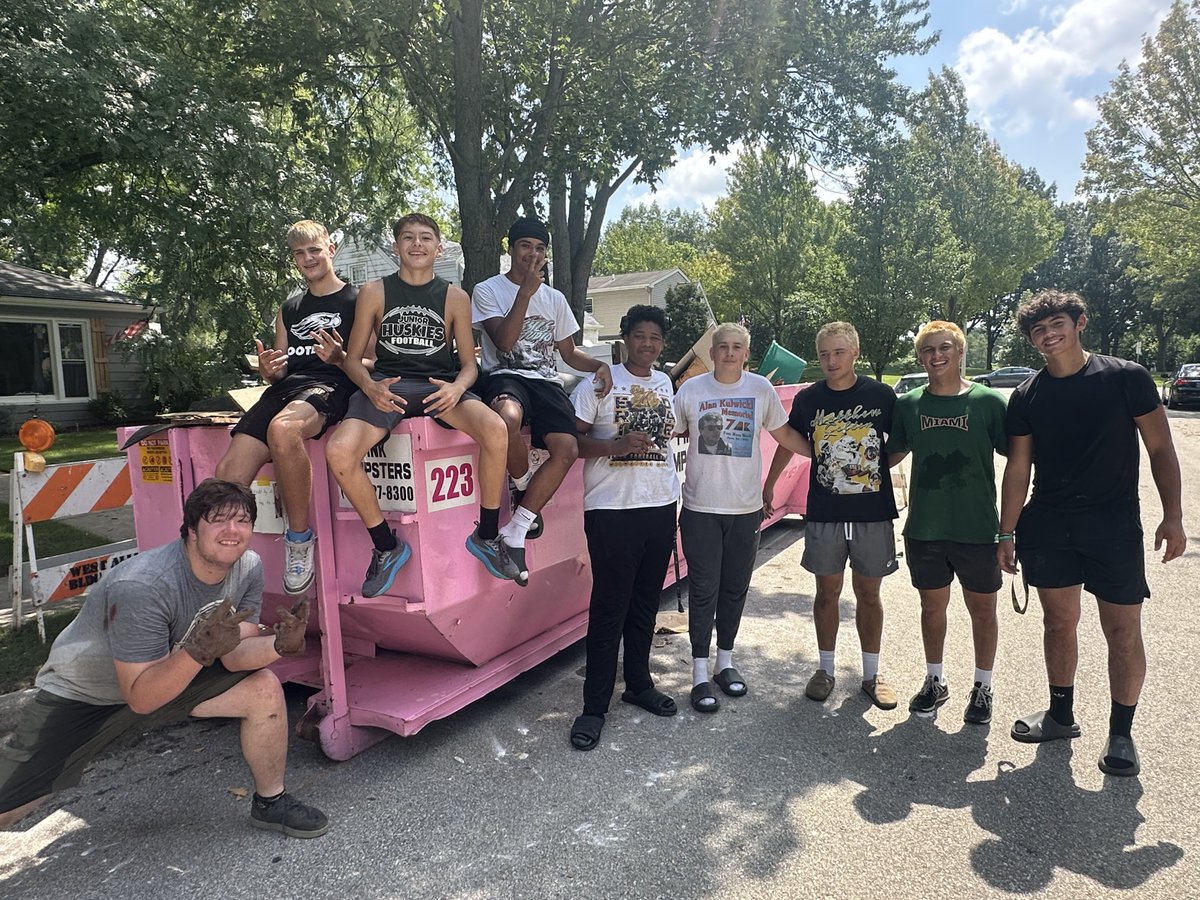 Nathan Hale Football tweet media