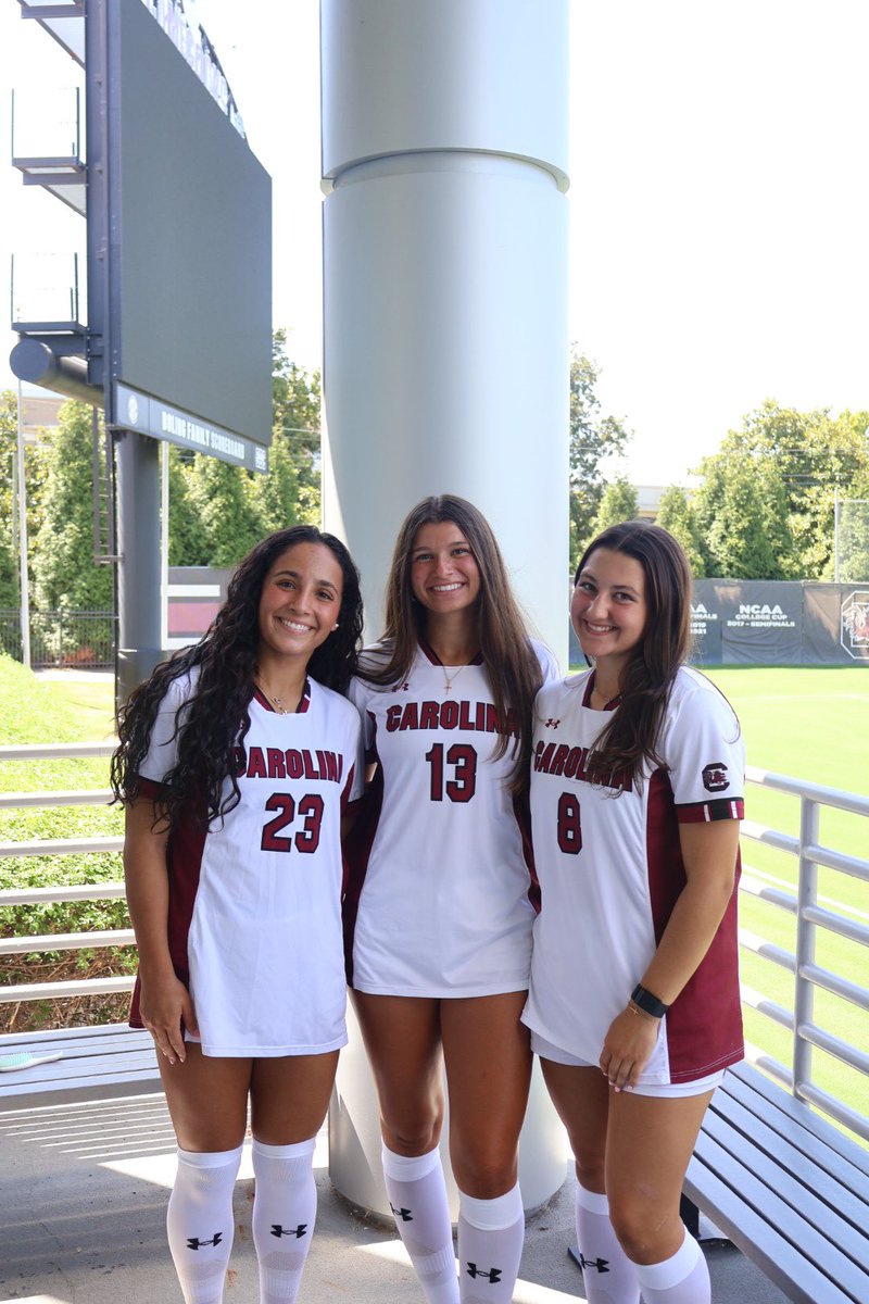 New number. New place. Same face. 🐔🤙🏻#year1