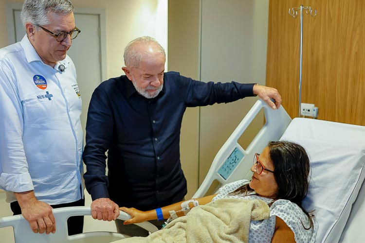 reporterenato's tweet photo. AGORA: Operadora de saúde Hapvida atende os primeiros pacientes do SUS em Recife. Companhia aderiu ao programa Agora Tem Especialistas, onde hospitais e planos privados podem atender usuários do Sistema Único de Saúde em troca do abatimento de dívidas. https://t.co/MpyJP252h9