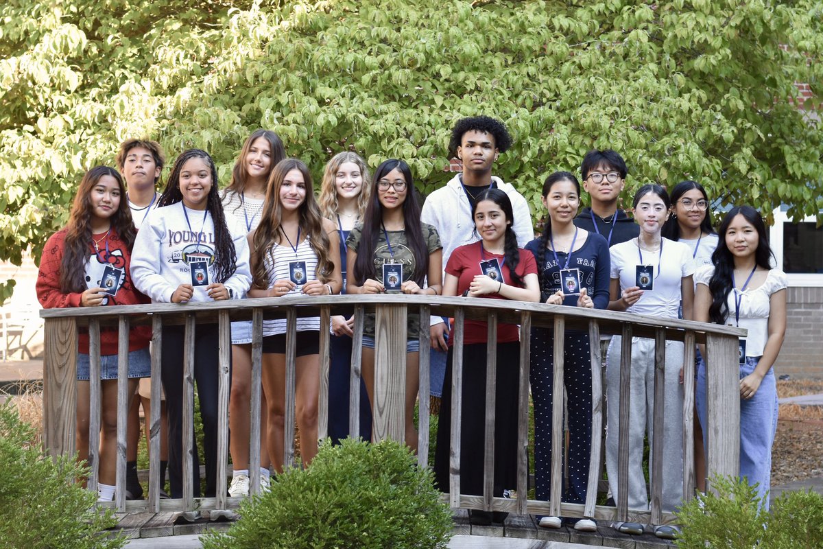 Yearbook Staff Official 💫