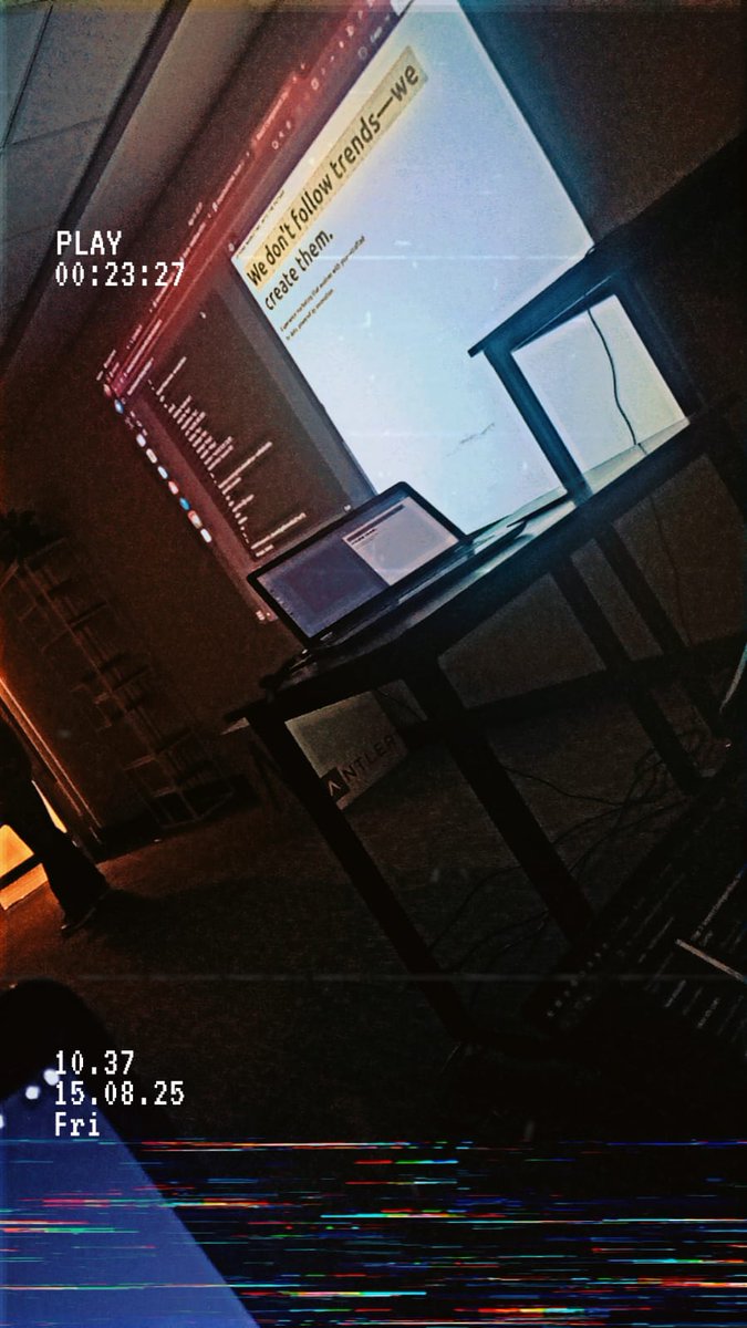 We are outside. #NightsOfCode powered by <a href="/SuiNetwork/">Sui</a> and <a href="/ADAMUR_R/">ADAMUR</a>. Session of #AI and #VibeCoding in the web3 space.
To more #JenganaSui
