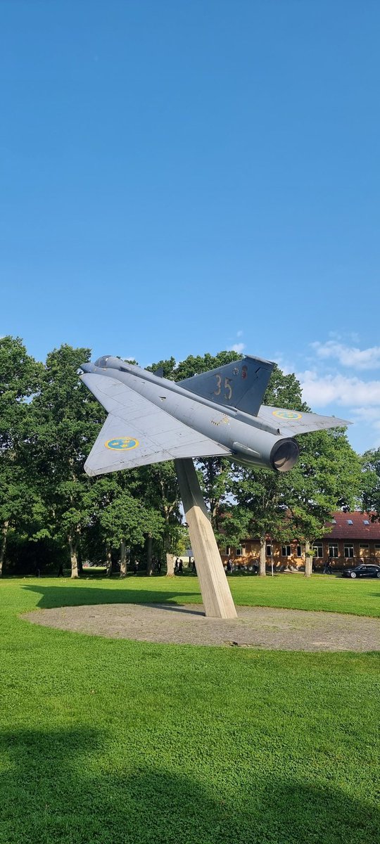 VidarCoc's tweet photo. #Draken #J39 #Saab
Im Anschluss haben wir uns, quasi gleich nebenan, noch die Saab J39 Draken angeschaut. https://t.co/X1U7vkoVBN