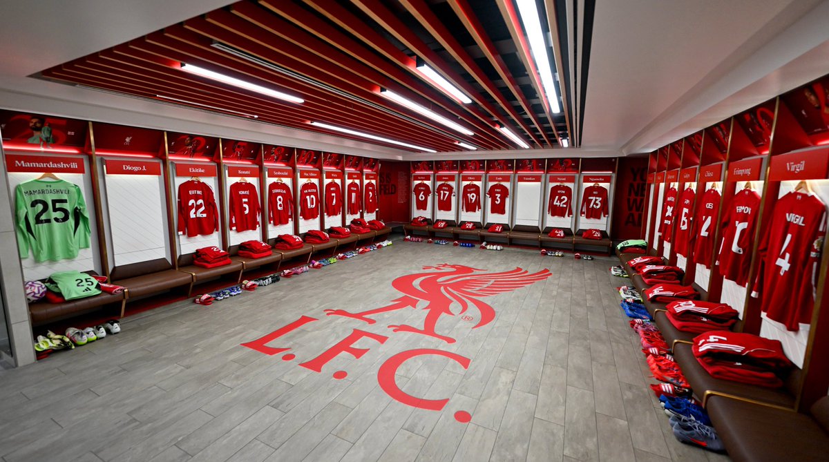 O balneário do Liverpool para 2025/26. ❤️

Reparem no espaço entre o Mamardashvili e o Ekitiké. 2️⃣0️⃣