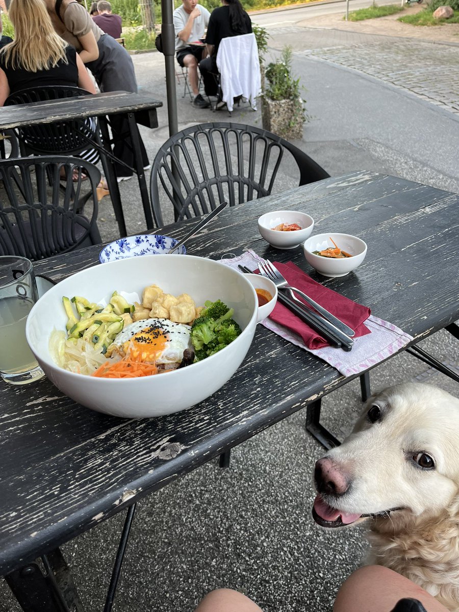 Lilia130881's tweet photo. Dinner for two 😉 #FridayVibes #foody #corean 😋 es gibt auch schöne Momente ☺️ https://t.co/uGGUn0umo7