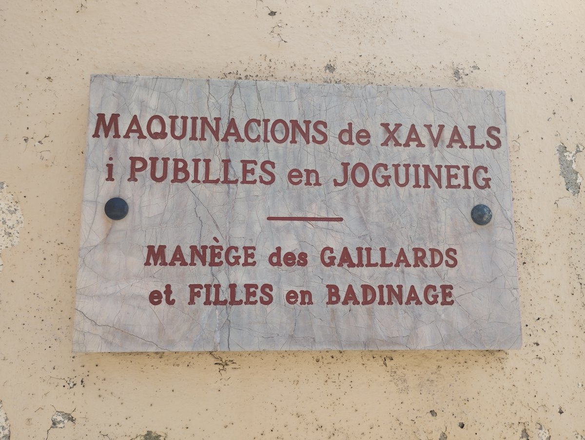 angeldelaweb's tweet photo. 📸 A #Costoja estan molt orgullosos dels noms dels seus carrers; una de les originalitats d'aquest poble. 🥰😍 #Coustouges #CatalunyaNord #Vallespir #PaysCatalan https://t.co/HEIQRdLZDJ