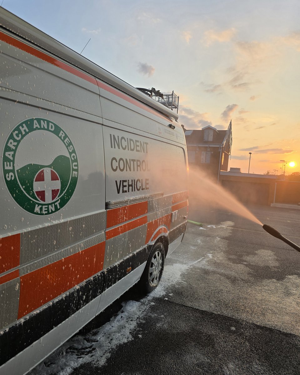 If you see the team at Biddenden Tractorfest over the weekend, please tell them how clean the vans are, you'll make their day! 🚜 🤣 😆 🚜