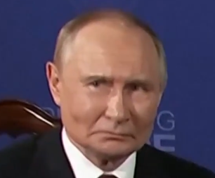 <a href="/RpsAgainstTrump/">Republicans against Trump</a> He looks like a mean granny