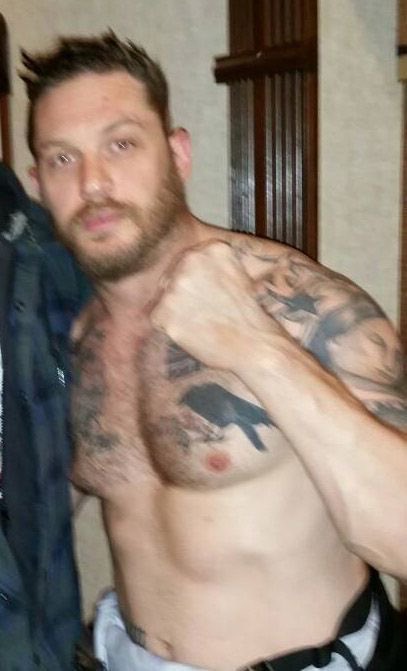 TomHardyHQ's tweet photo. 🍼 https://t.co/tkgDz7DkvY