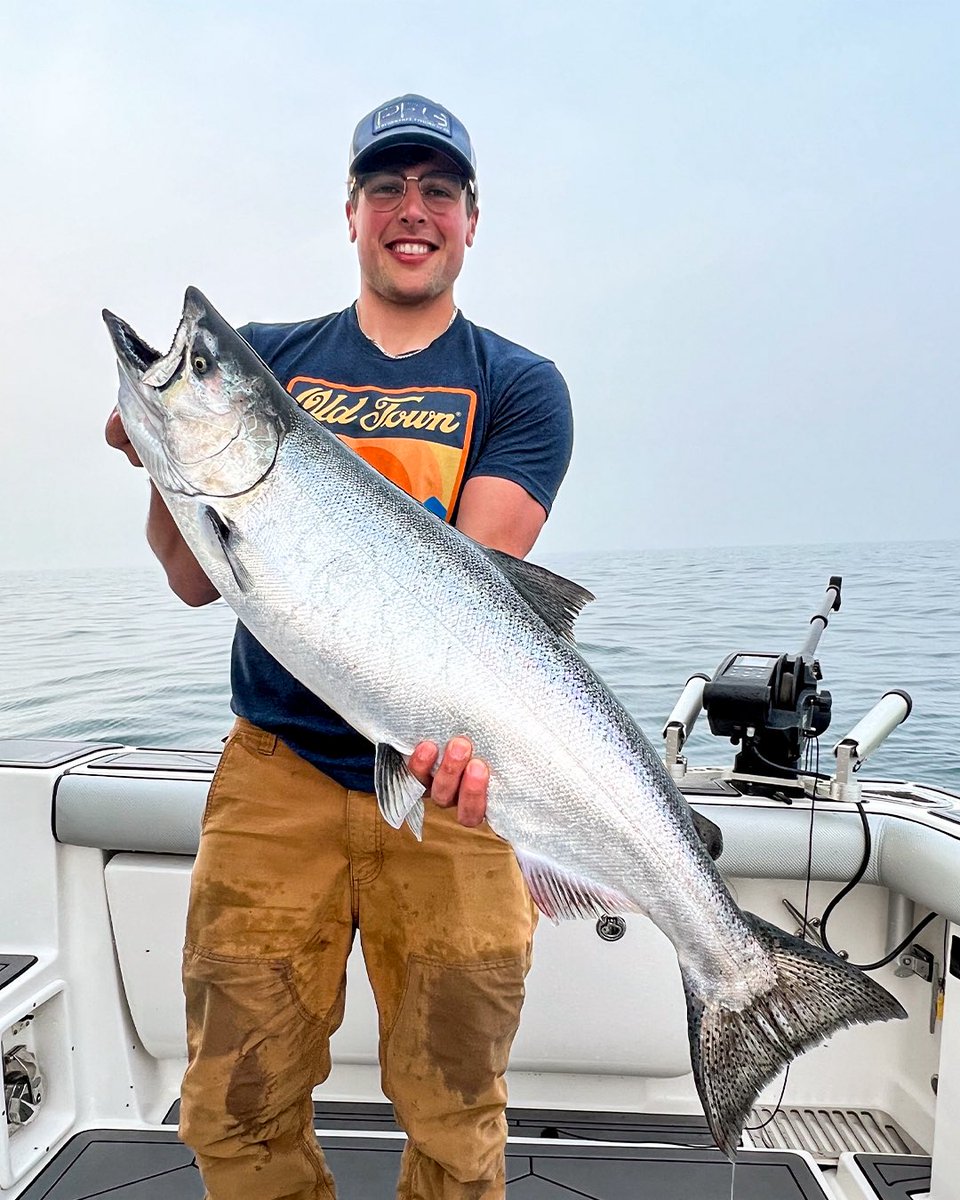 Who's planning on chasin' kings this weekend?! 🎣 #RunDeep