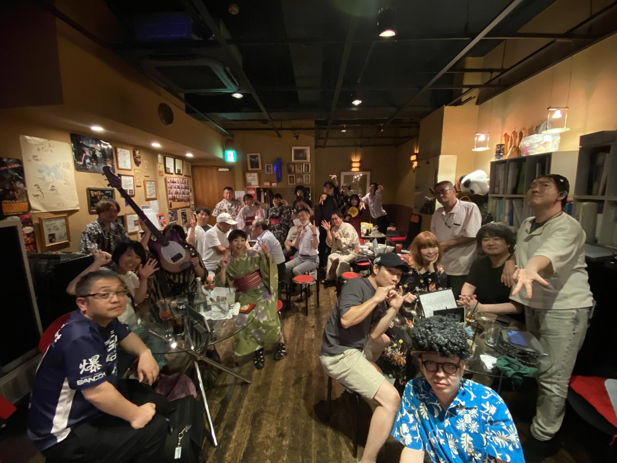 JAM_BFLAT's tweet photo. 本日JAMナイトありがとうございました〜浴衣甚平👘、沢山着てきてくれて嬉しいです！！

次回は9月がお休みになります😭
10月24日(金)20:00-4:00、オールナイト開催またよろしくお願い致します！！ https://t.co/cTSDEy1348