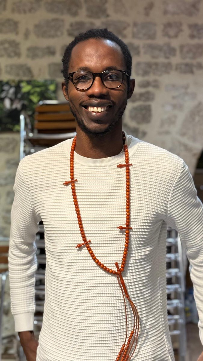 Ahmadul Ahmed (@ben_diene) on Twitter photo ร 33 ans, <a href="/jabra_il/">Jabra-รฎl</a> jeune ingรฉnieur dโorigine sรฉnรฉgalaise transforme sa passion pour le savoir et la foi en application. Lancรฉe le 15 aoรปt, #markaz promet de rendre les enseignements des รฉrudits sรฉnรฉgalais accessibles au bout des doigts.
ARTICLE : diasporaactu.net/markaz-une-appโฆ ร 33 ans, <a href="/jabra_il/">Jabra-รฎl</a> jeune ingรฉnieur dโorigine sรฉnรฉgalaise transforme sa passion pour le savoir et la foi en application. Lancรฉe le 15 aoรปt, #markaz promet de rendre les enseignements des รฉrudits sรฉnรฉgalais accessibles au bout des doigts.
ARTICLE : diasporaactu.net/markaz-une-appโฆ