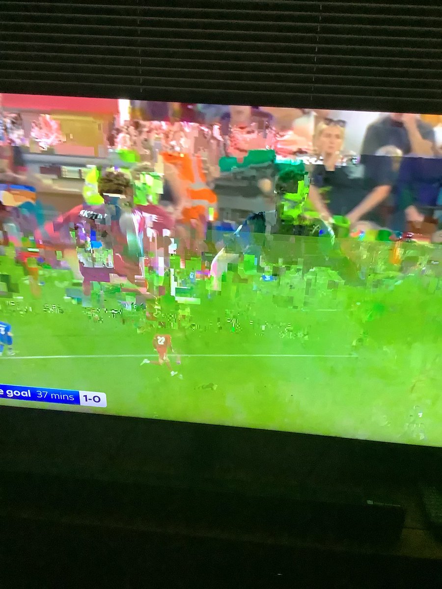 premierwolf69's tweet photo. @virginmedia Thank you for the great premier league coverage tonight . And thank you for charging me a fortune for the privilege. This is a disgrace fefund me for today https://t.co/0jYyd7zyJw
